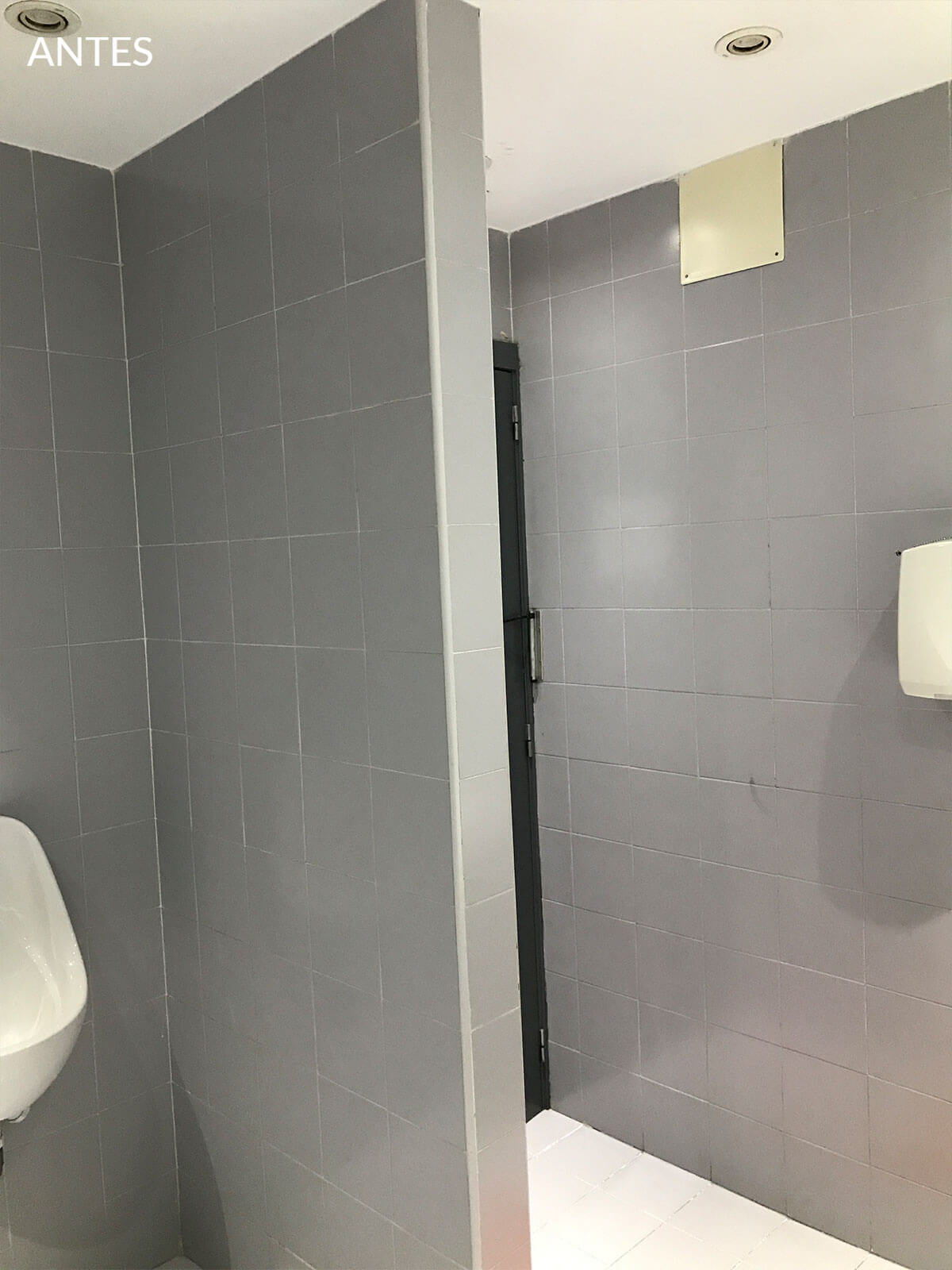 revestimiento-vinilico-sin-obras-azulejos-banos-antes