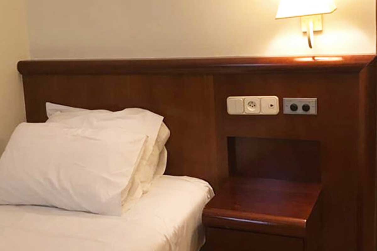 infeel revestimiento autoadhesivo cabecero hotel después