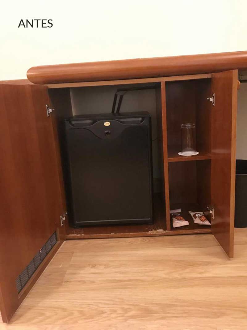 infeel revestimiento autoadhesivo mini bar hotel madrid antes