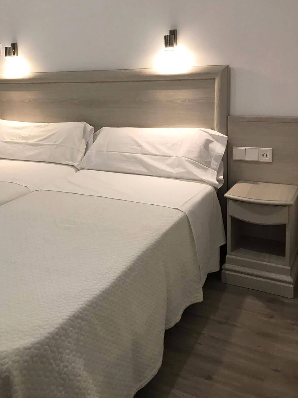 cabecero-cover-stylo-revestimiento-vinilico-muebles-infeel