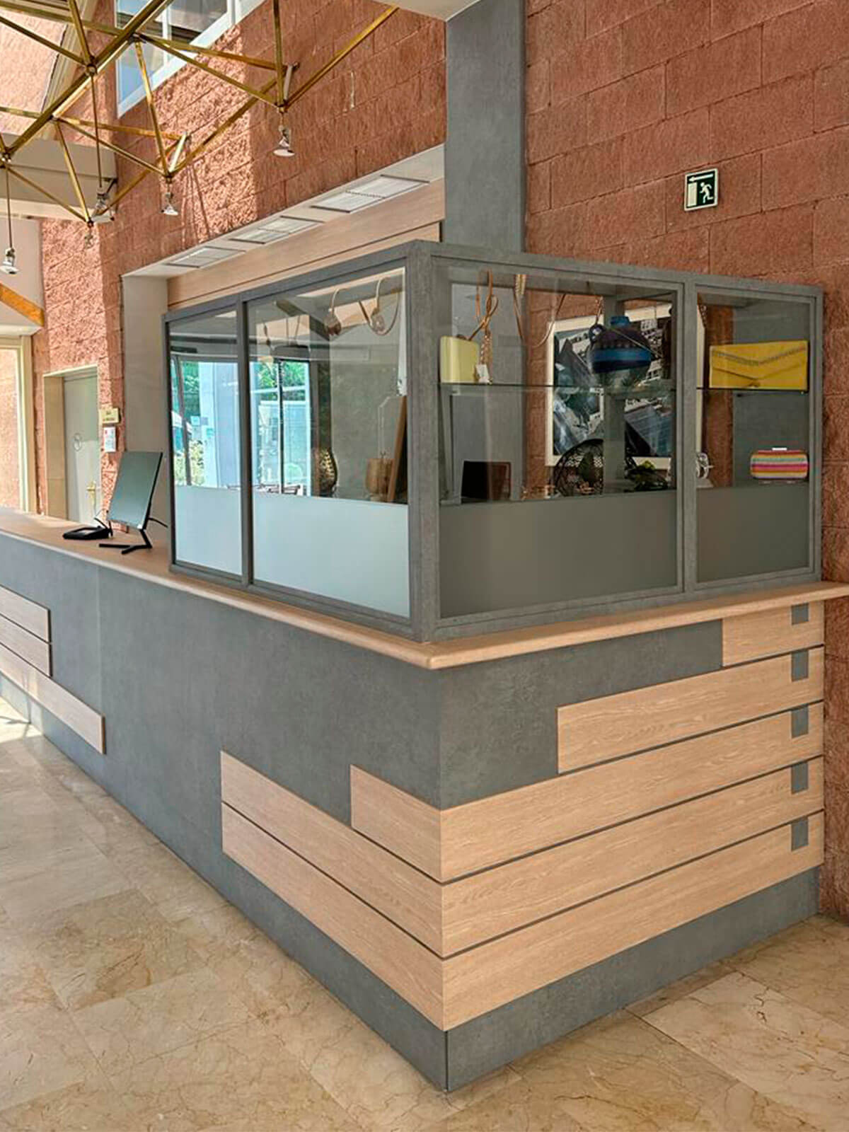 cover-stylo-recepciones-revestimiento-vinilico-hotel-despues