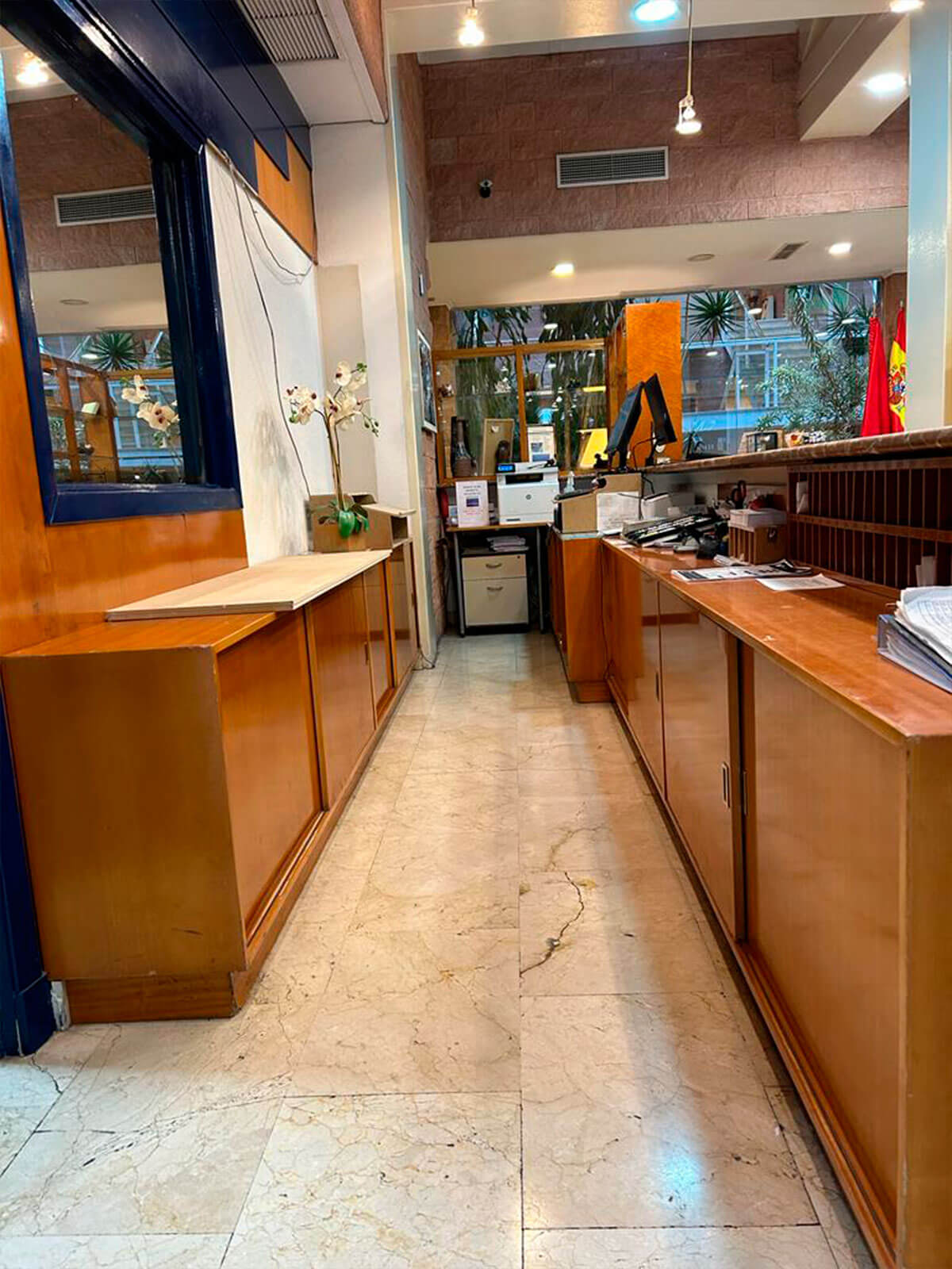 evestimiento-vinilico-hoteles-recepcion-cover-stylo-antes